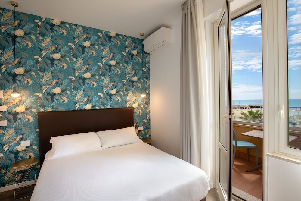 ROOM, DOUBLE OR TWIN BED, SEA VIEW