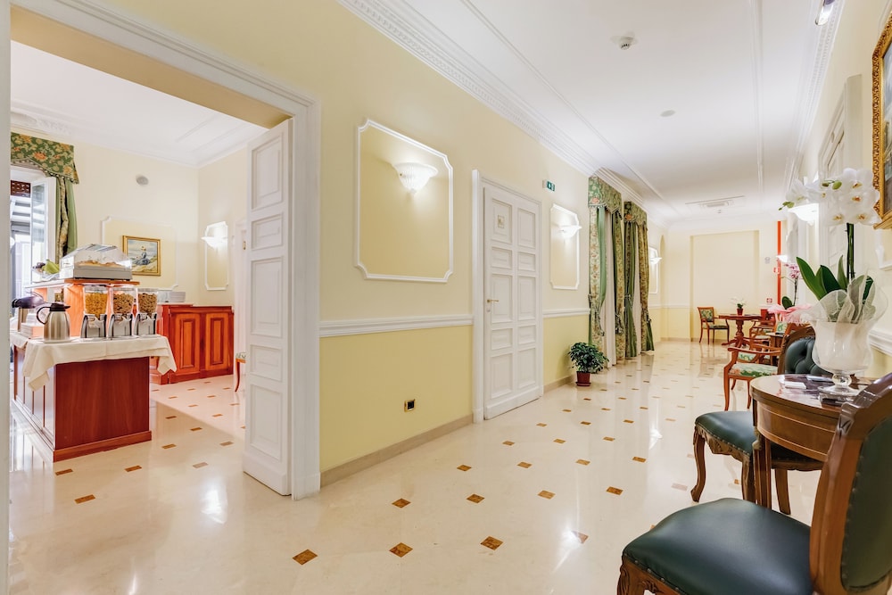 Hotel Cellini 6/61