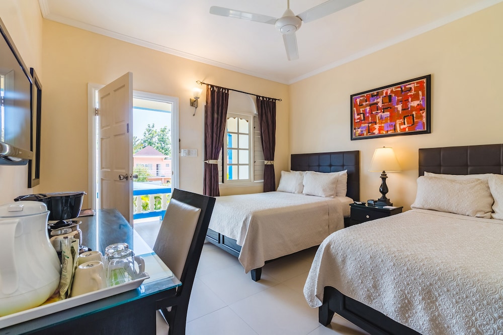 Travellers Beach Resort 14/61