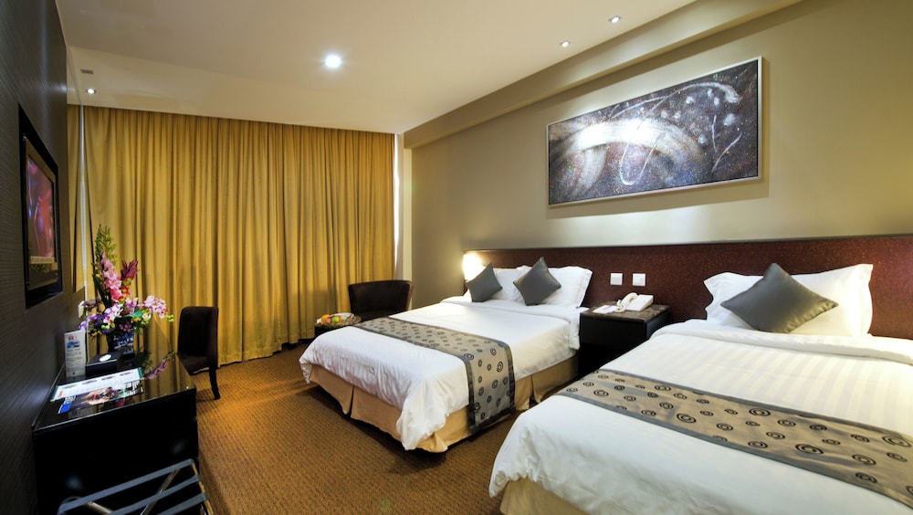 FAMILY, 1 DOUBLE AND 1 SINGLE BED