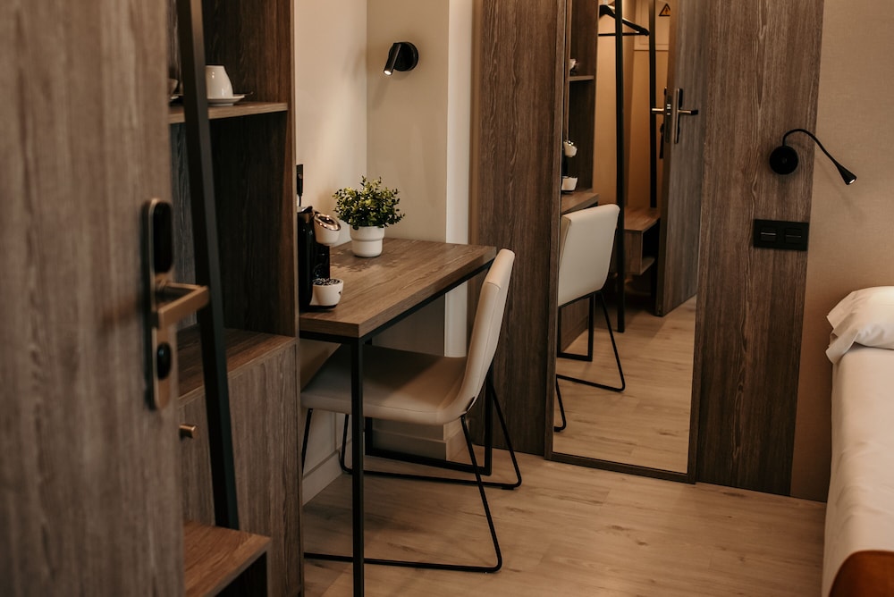 Hotel Lux Melide 50/62
