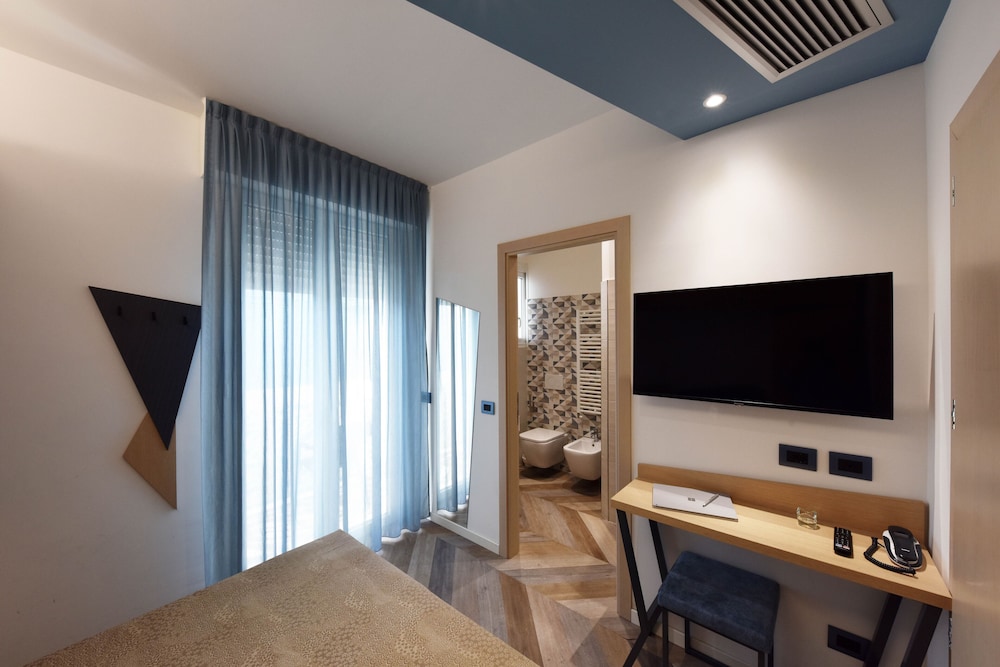 Color Hotel Rimini 62/69