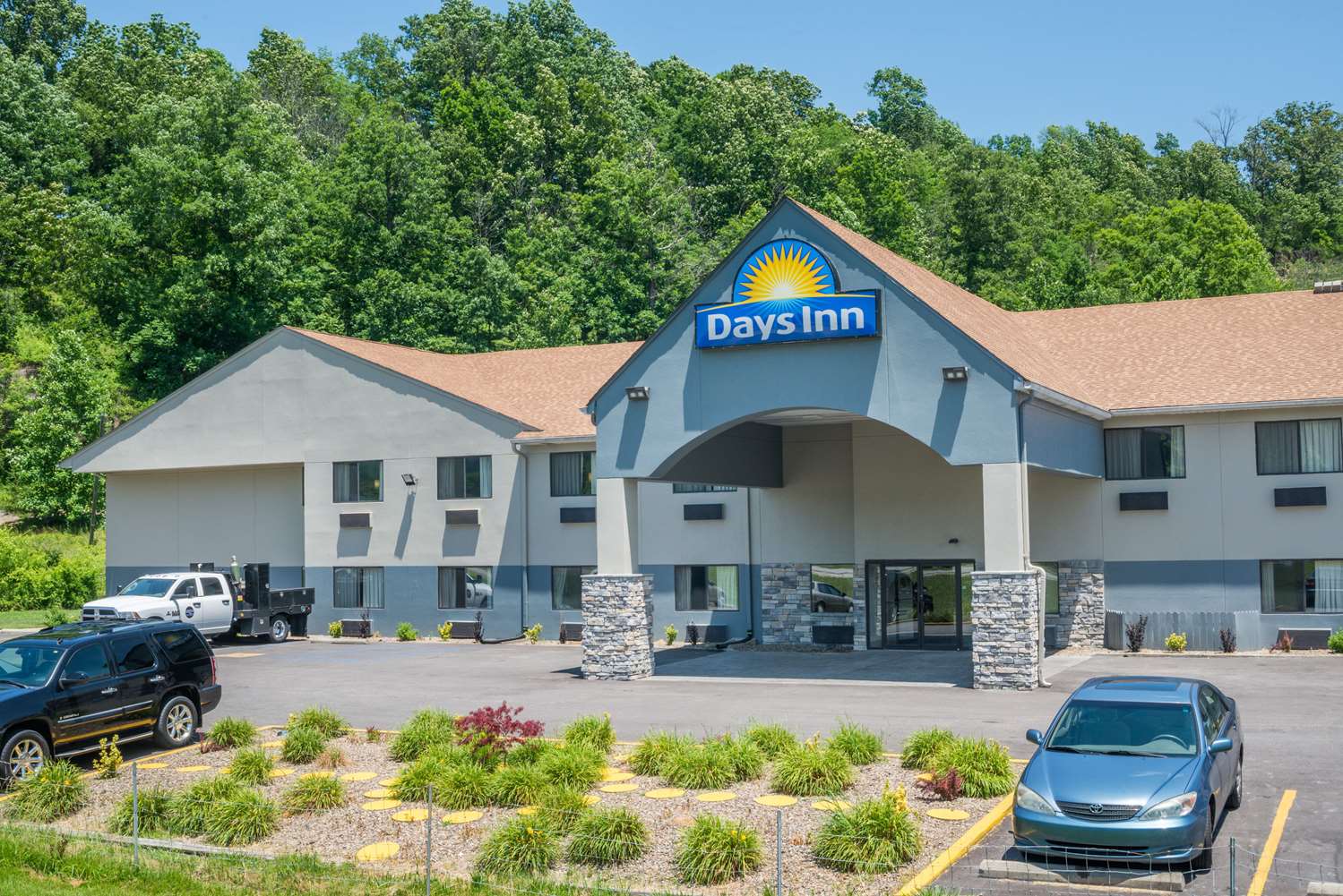 Days Inn by Wyndham Ashland KY 5/8