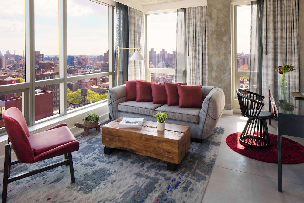 50 Bowery Hotel 37/60