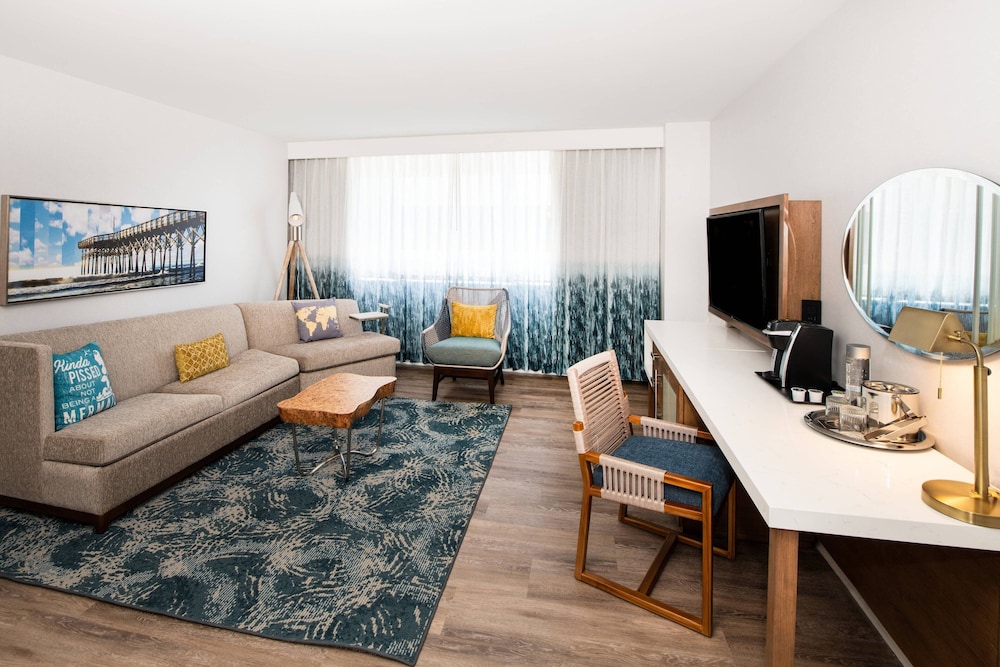 Renaissance Newport Beach Hotel 35/51