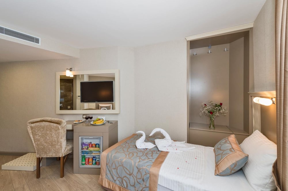 Marcello Hotel 32/65