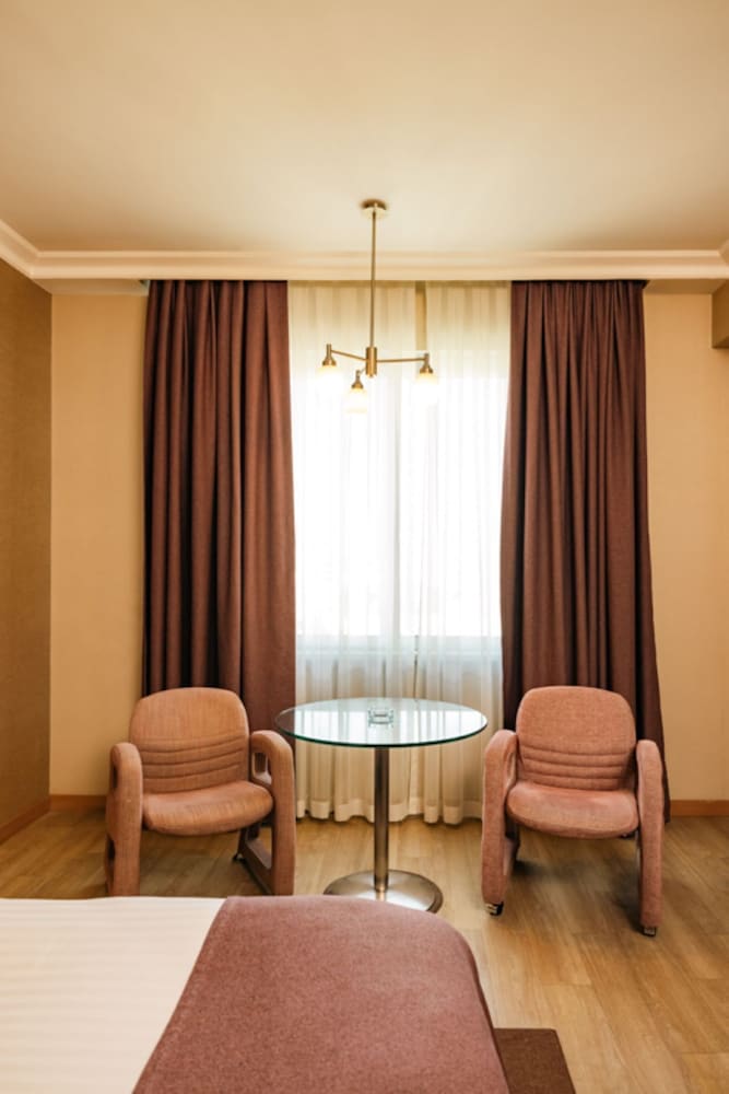 Wow Airport Hotel 34/50