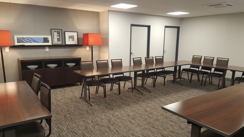 Country Inn & Suites by Radisson, Savannah Midtown, GA 34/39