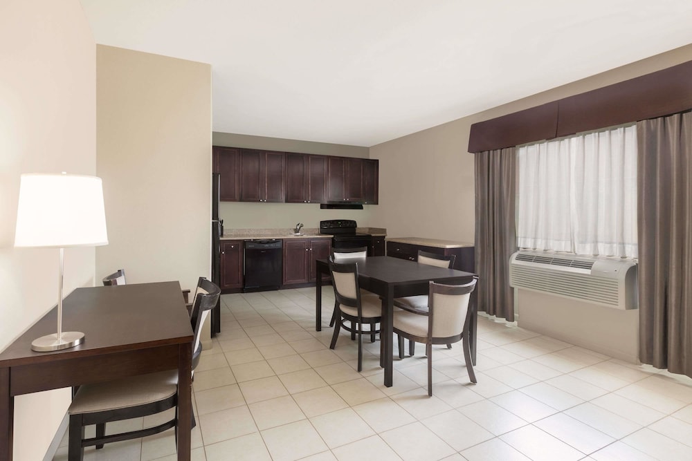 Baymont by Wyndham Columbus 28/37