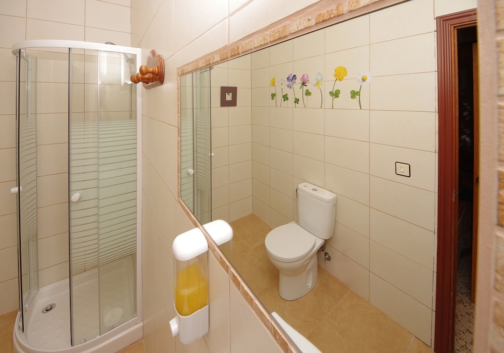Hostal Azahara 28/70
