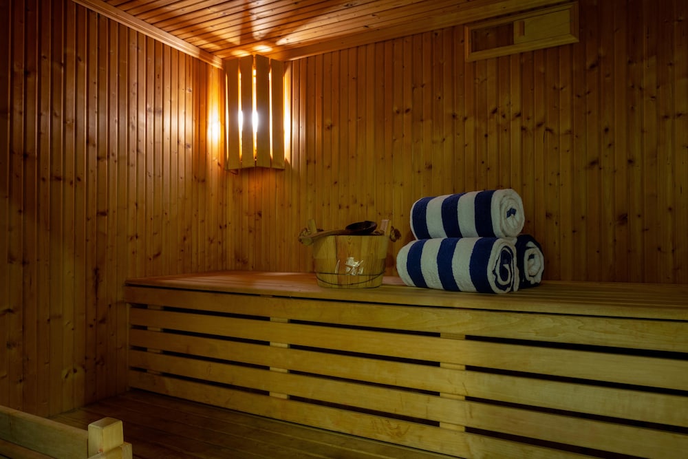 swimming pool spa