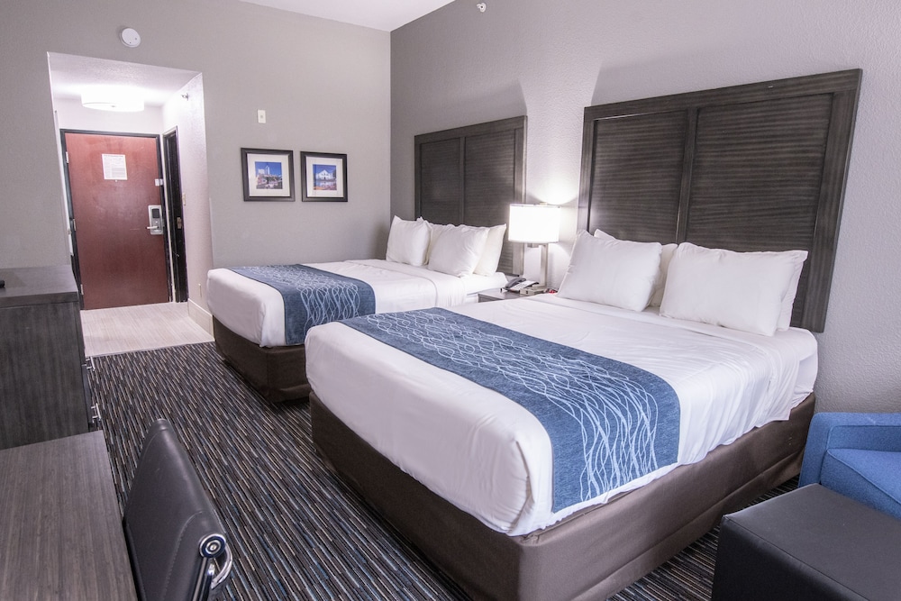 Comfort Inn And Suites Near Medical Center 14/56