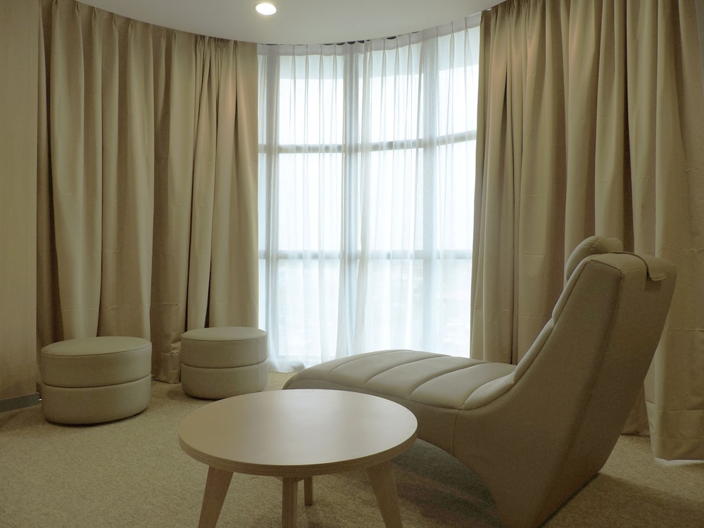 Hotel No5 40/52