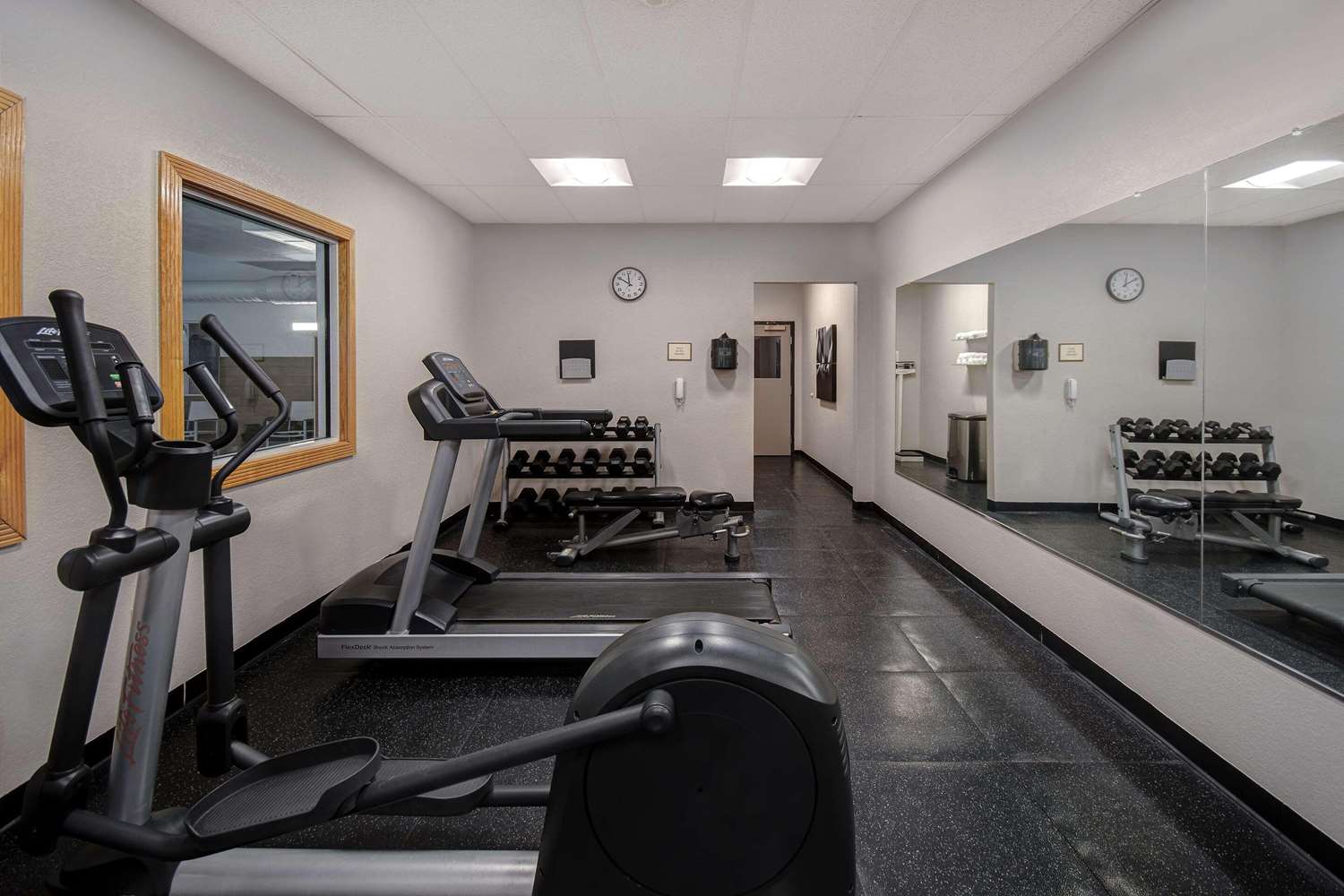 Country Inn & Suites By Radisson Cincinnati Airport KY 8/19