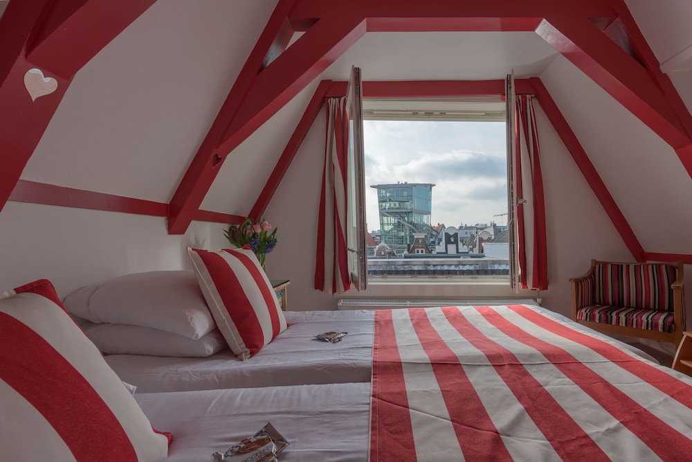 Hotel Des Arts 41/62