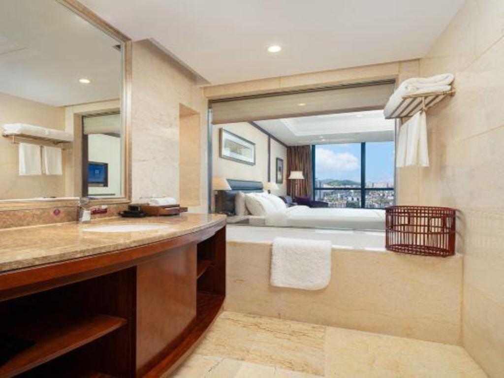 Hong Shan International Hotel 47/48