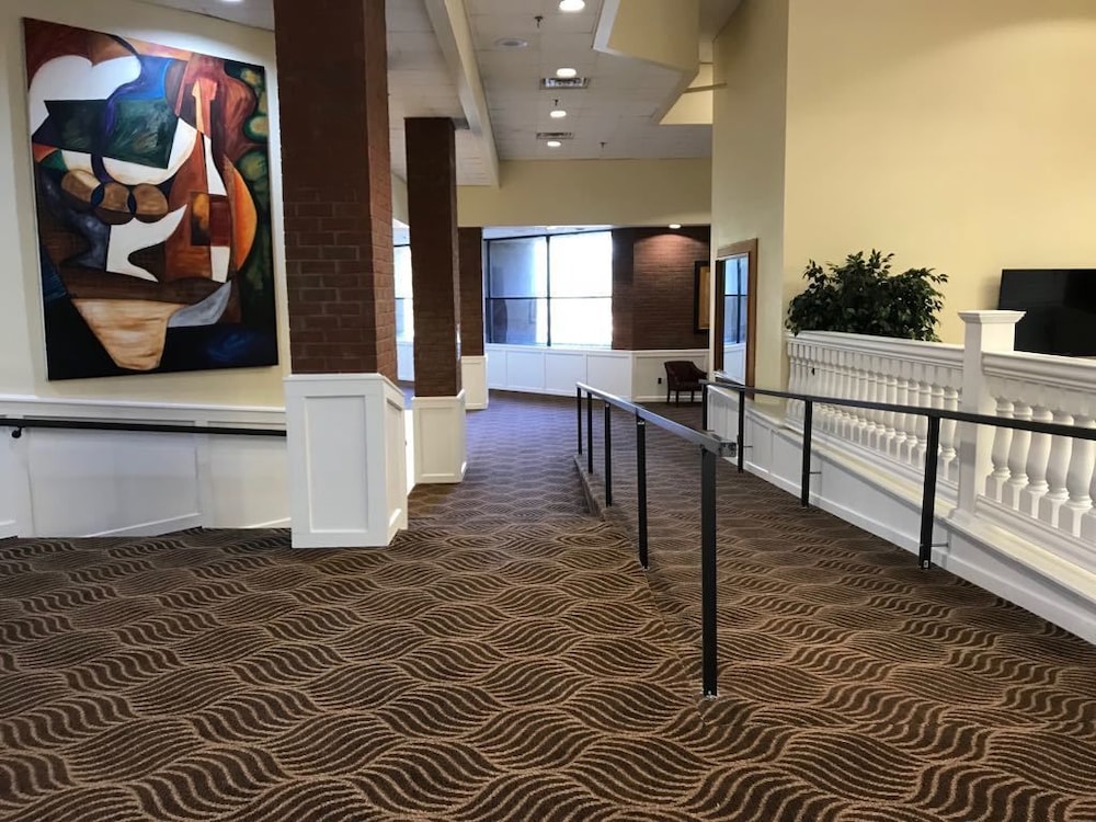 Days Inn Suites Tallahassee Conference Center I 10 Hotel 36/57