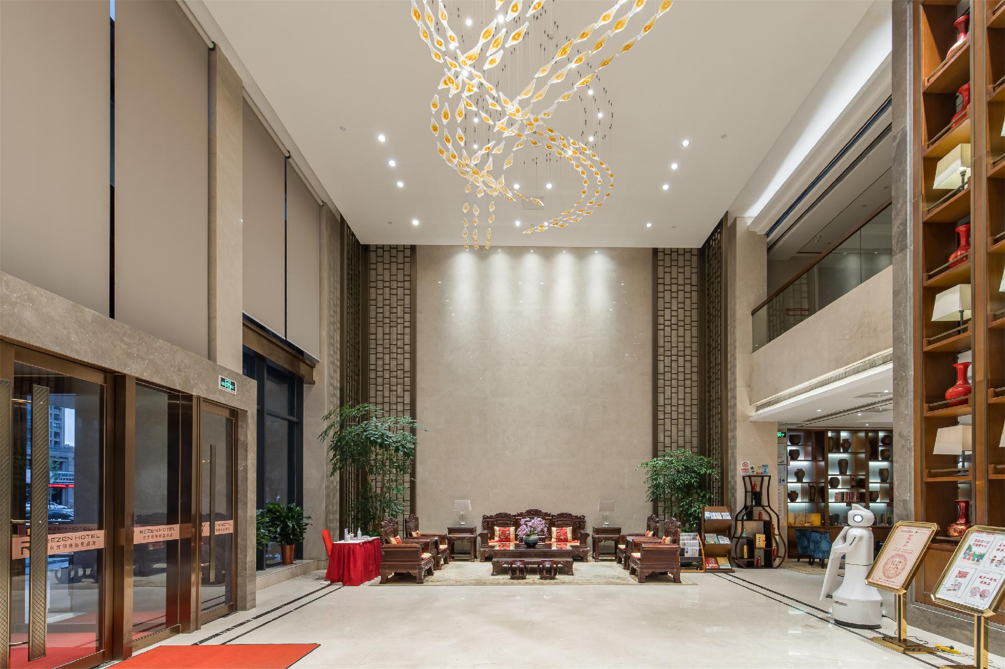 Dongfang Mingzhu Hotel 24/24