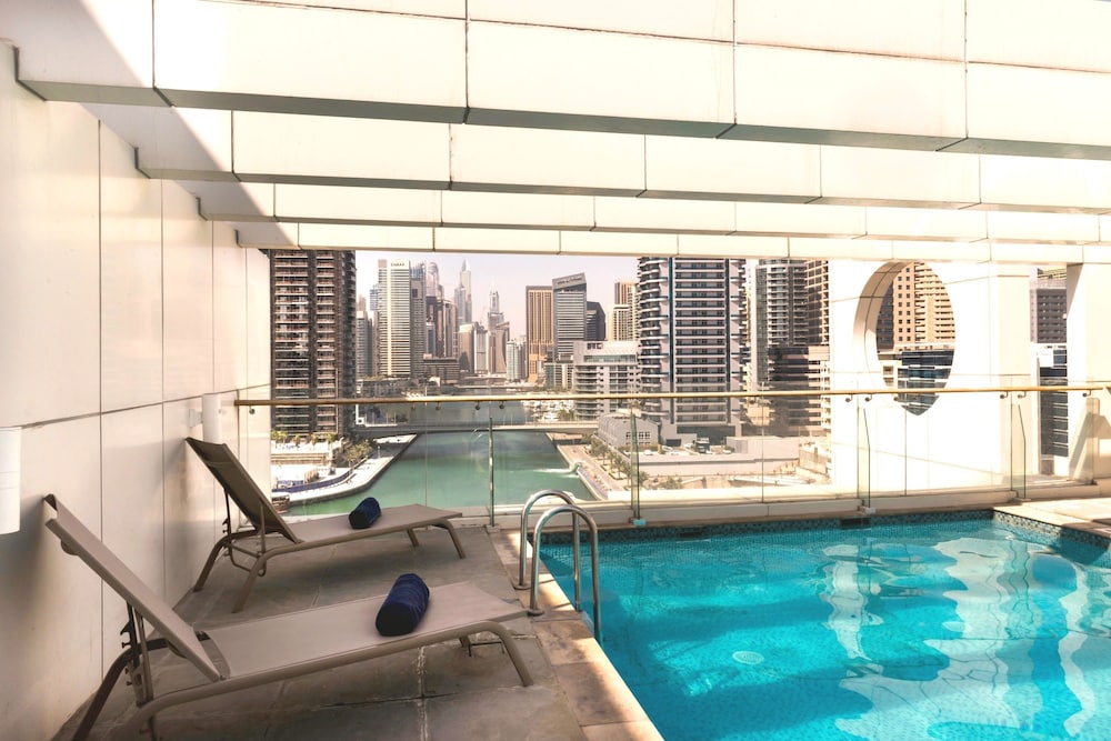 swimming pool spa