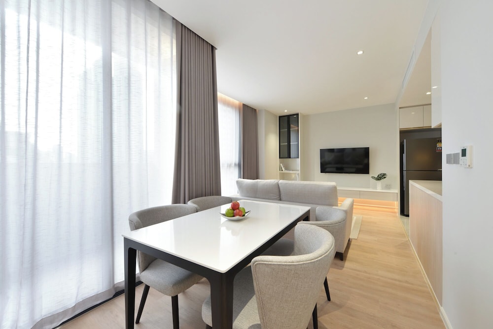 GM Estate Hotel and Executive Apartments 74/85