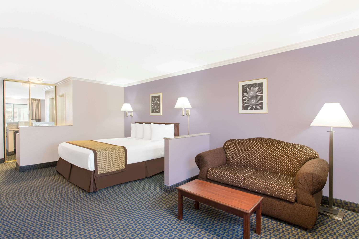 Days Inn by Wyndham Indio 24/36