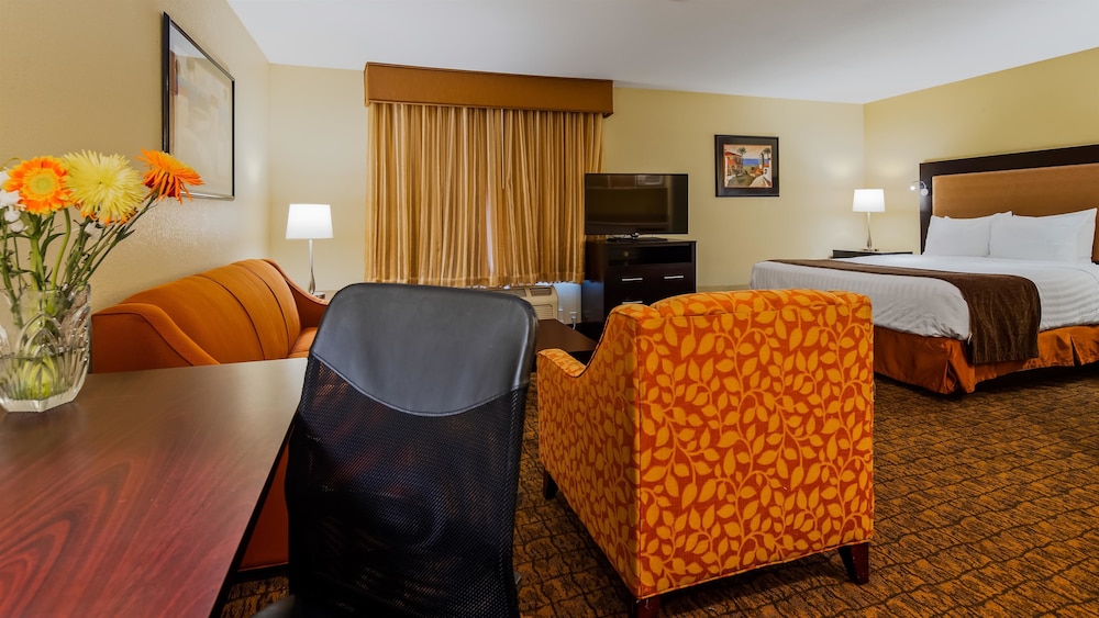 Best Western Escondido Hotel 26/35