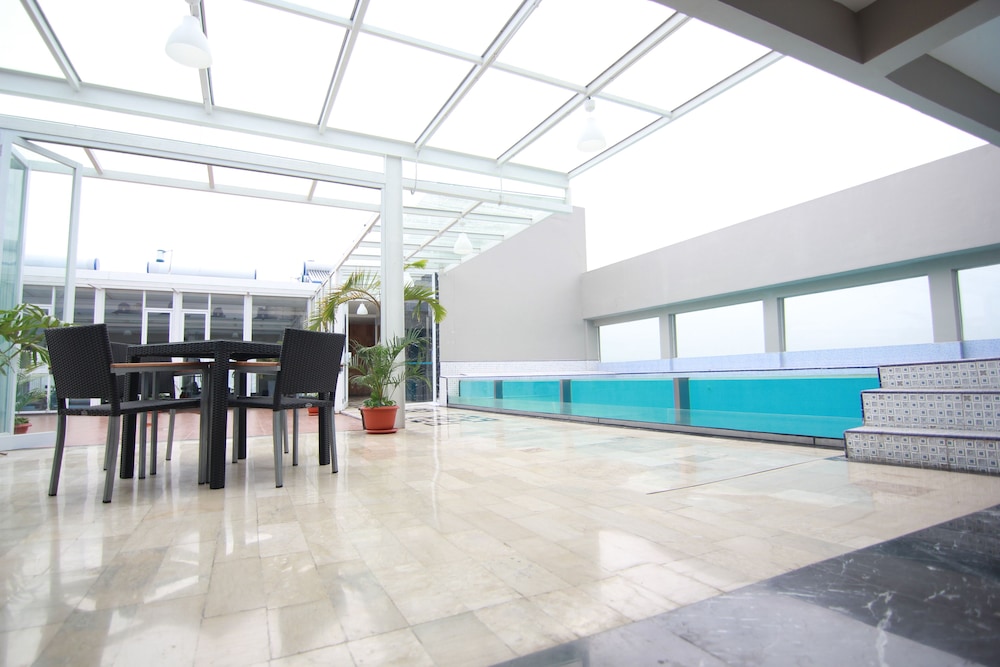 GRAND TEBU HOTEL 44/52