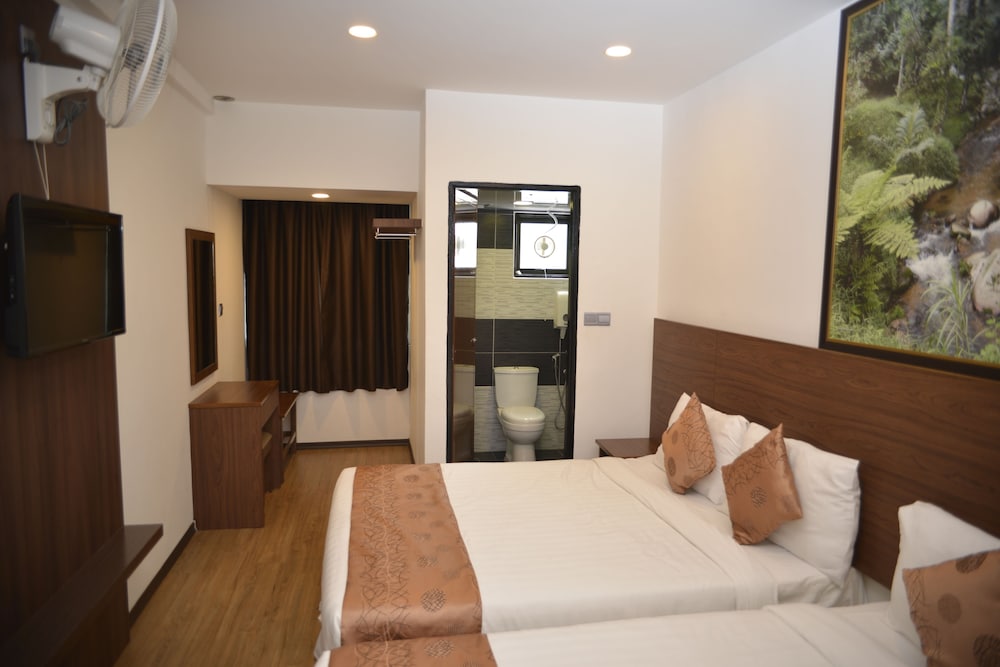 Highlanders Hotel 21/50