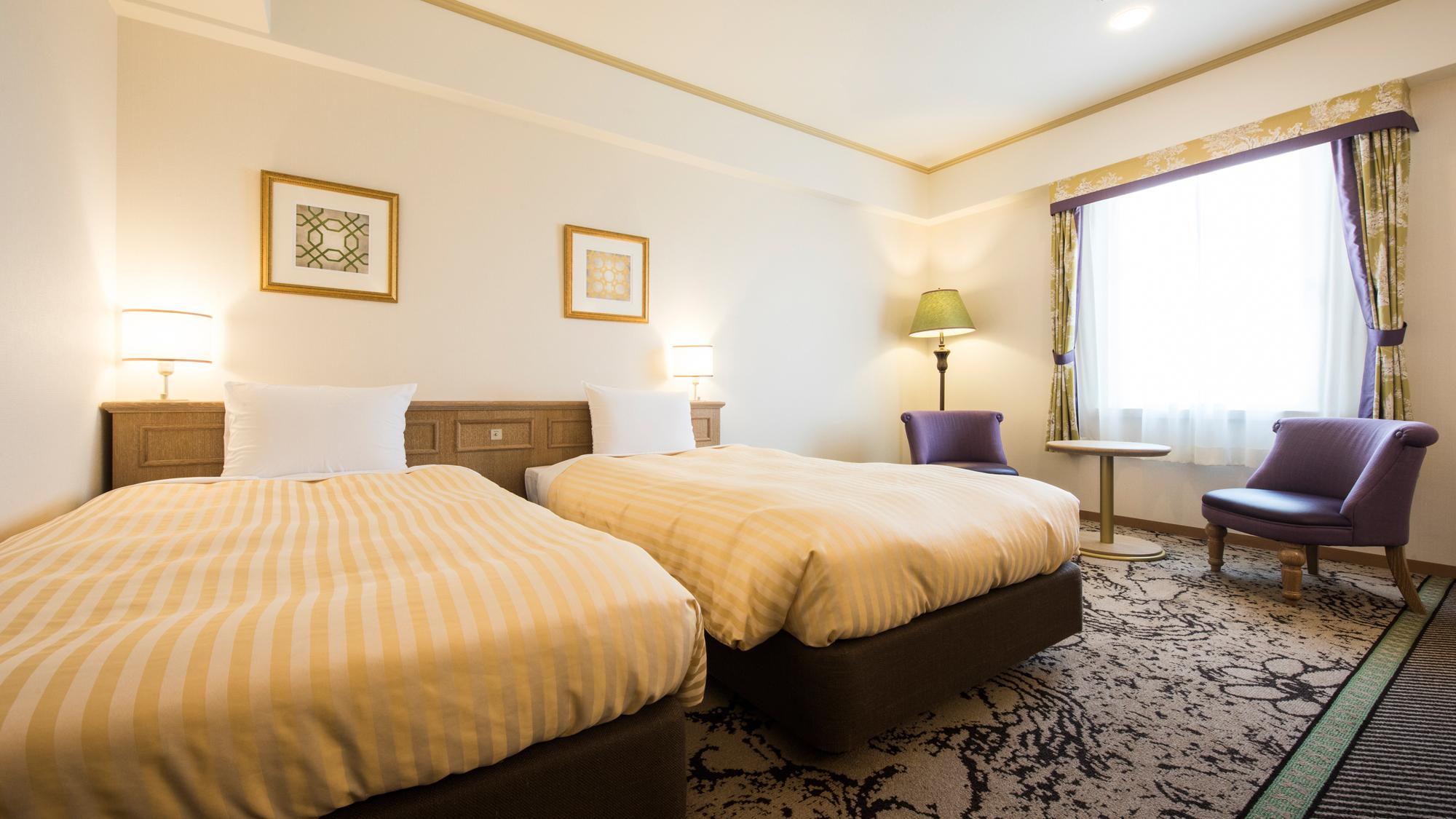 Room, Twin Beds, No View, Patio