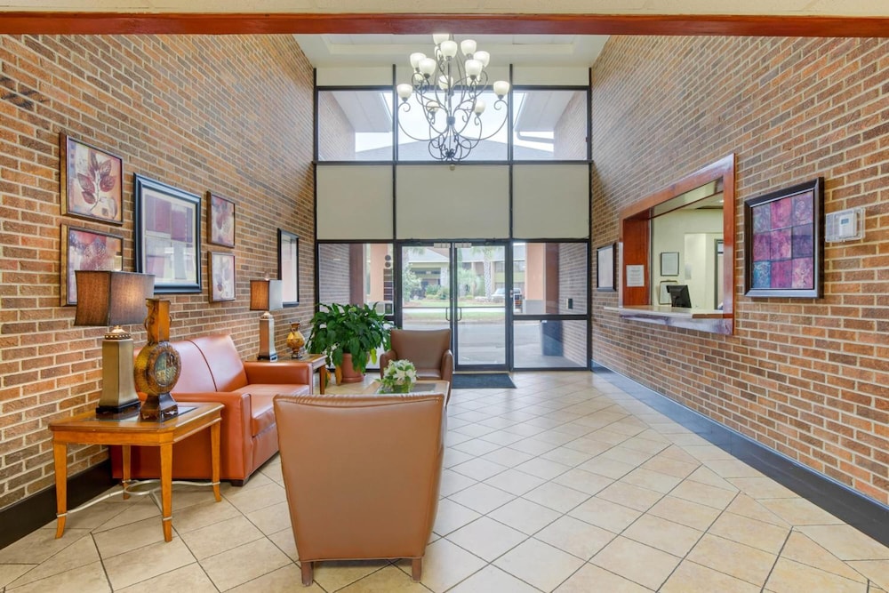 Suburban Extended Stay Warner Robins 29/35