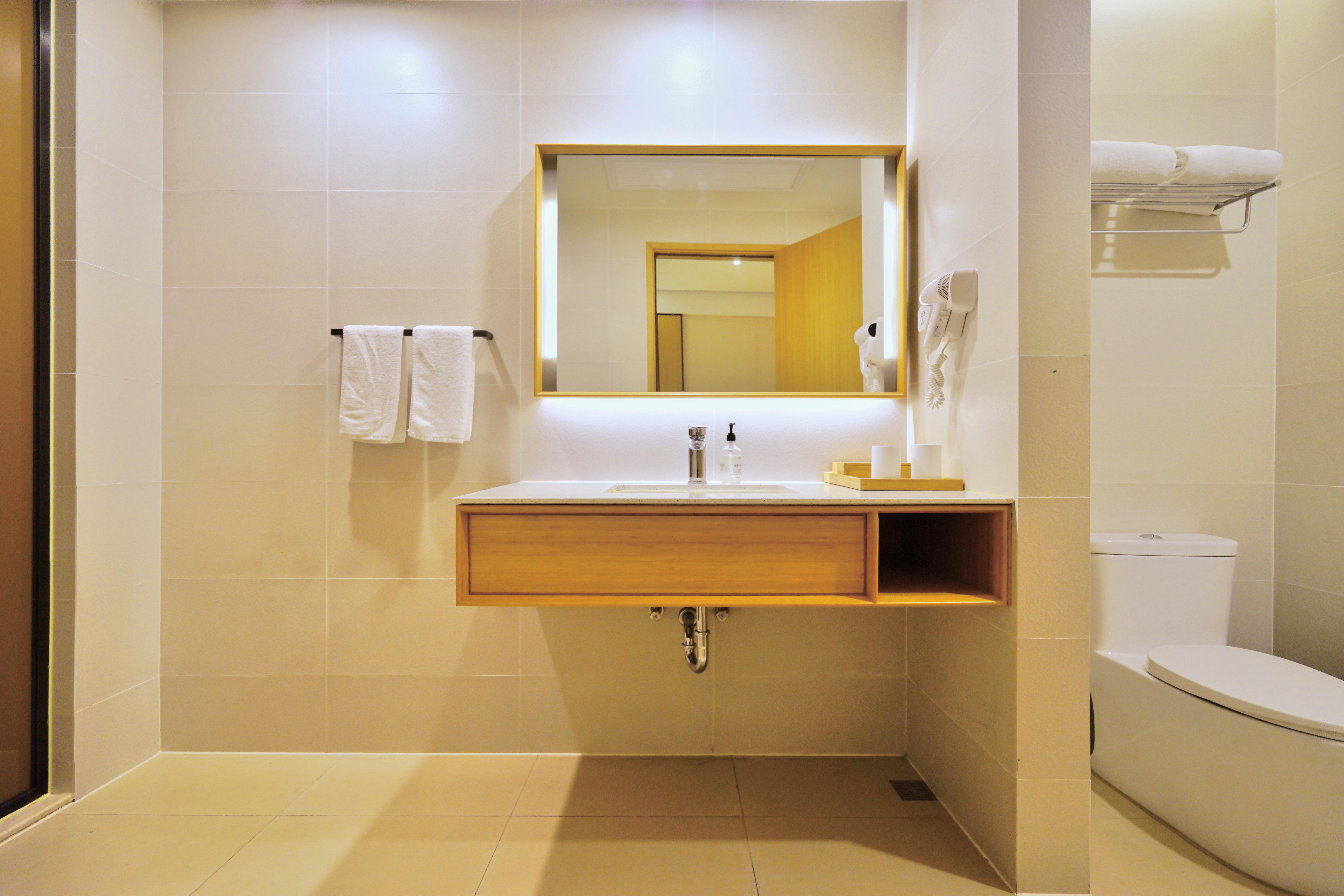 Ji Hotel (Hongqiao Airport Huqingping Road) 22/23