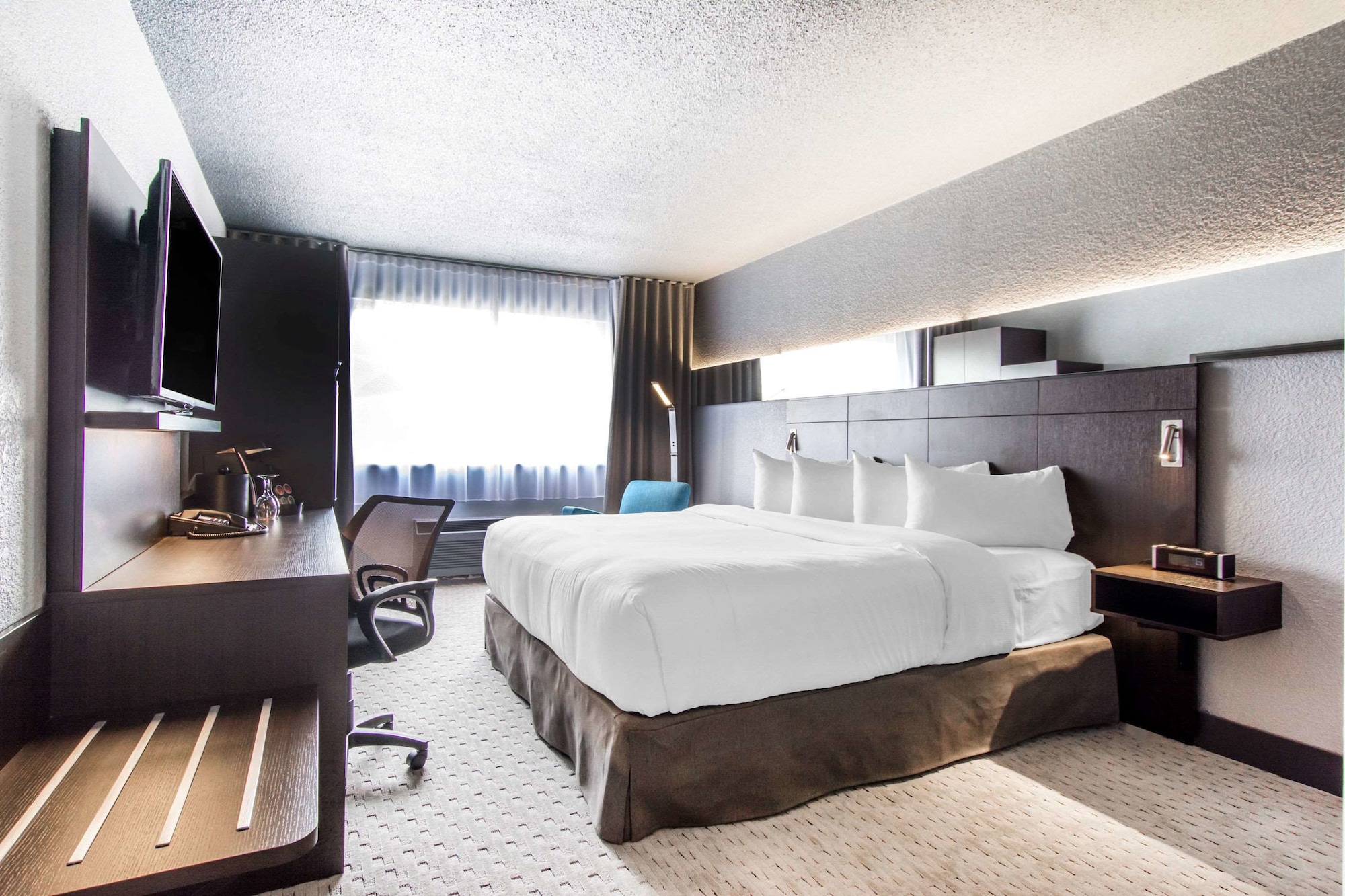 Standard, King Bed, Hotel Quartier An Ascend Hotel Collection 7/10