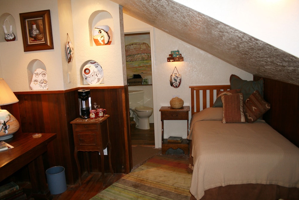 Red Horse Vineyard Bed & Breakfast 52/66