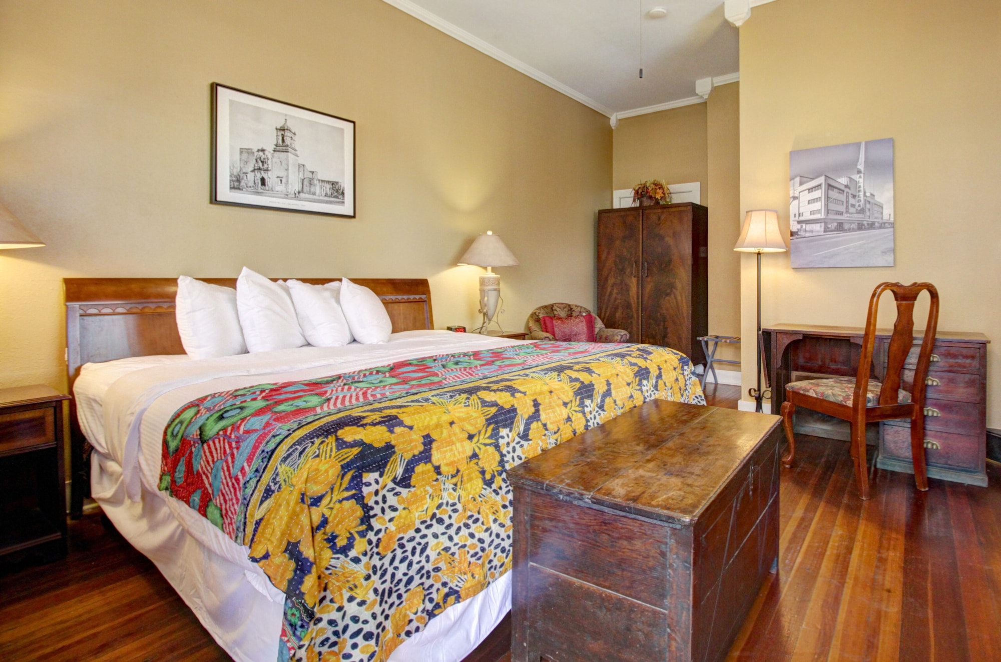 EXCLUSIVE, COTTAGE, KING BED