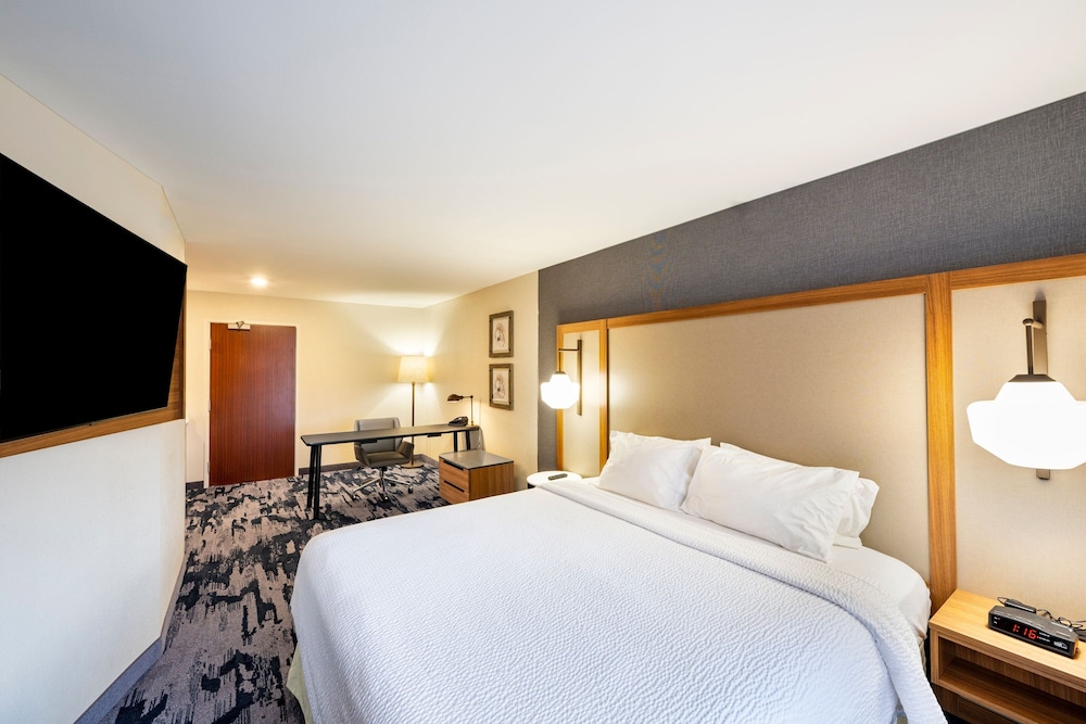 Fairfield Inn & Suites St. Louis Chesterfield 5/23