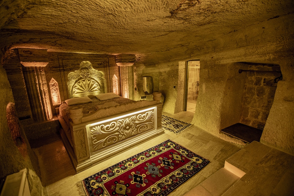 Casia Cave Suites 5/50
