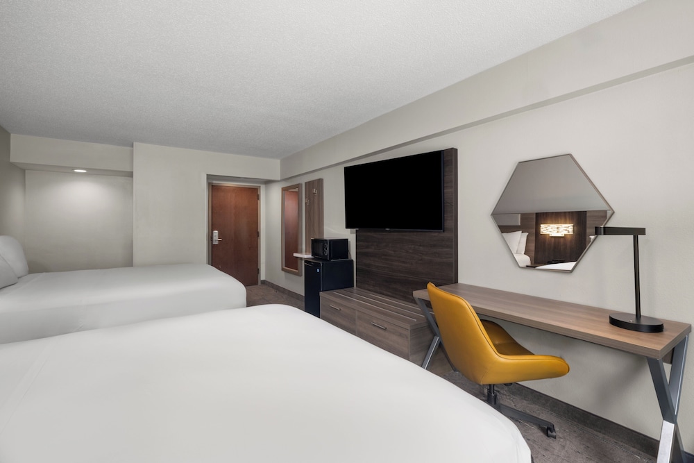 Standard, 2 Double Beds, Extra Floor Space