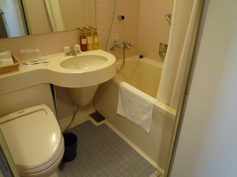 Tokyo Grand Hotel 18/48