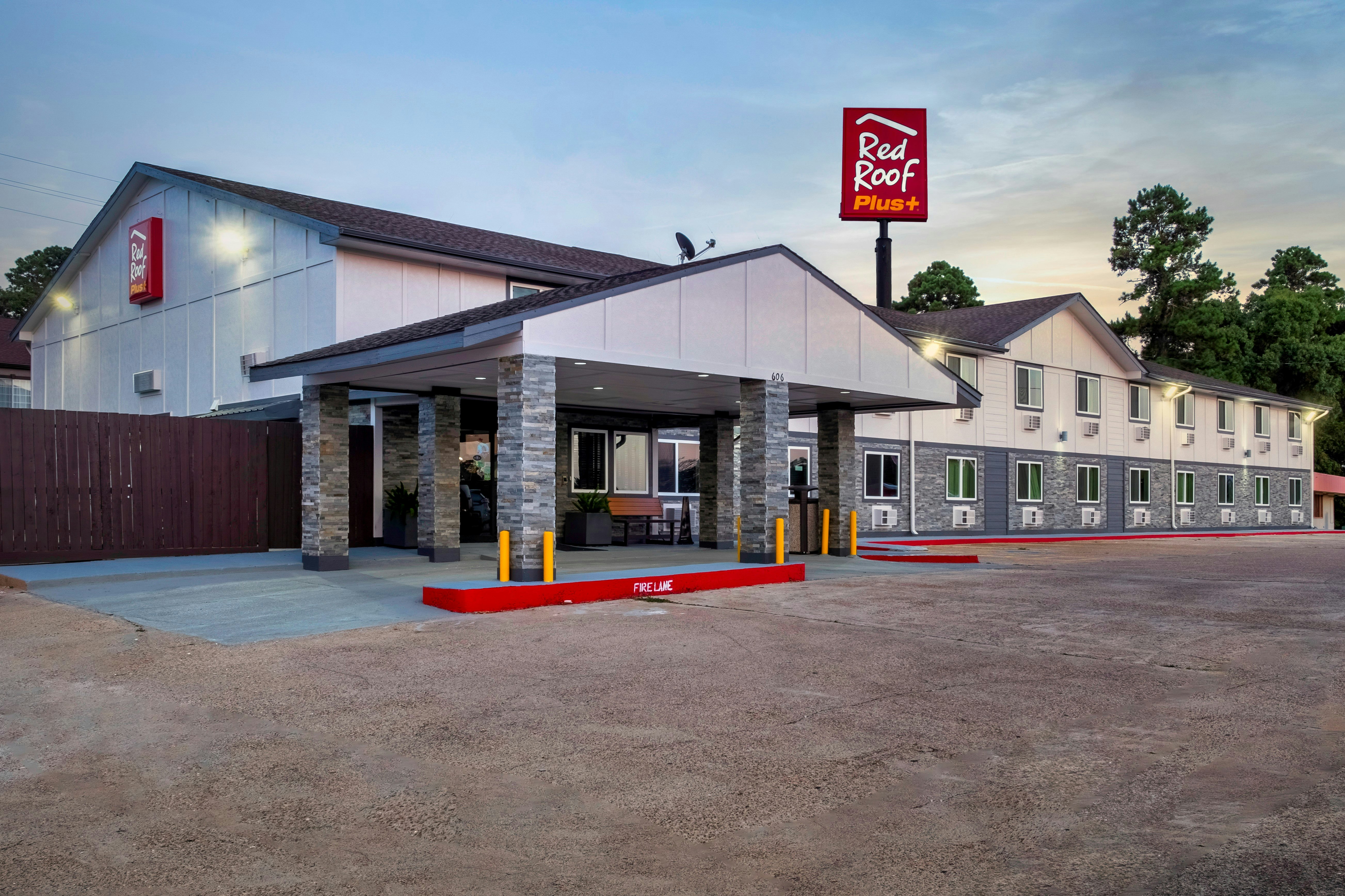 Red Roof Inn Plus Huntsville 30/33