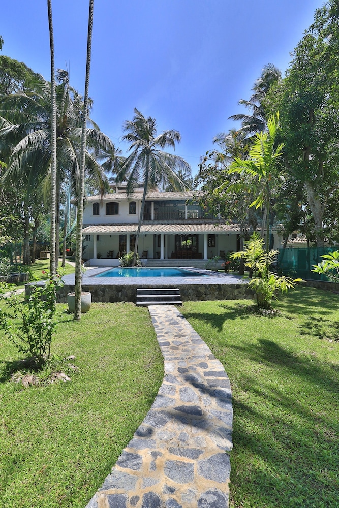 Amara Villa 36/47