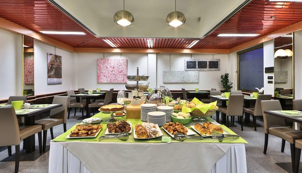 Hotel Astoria, Sure Hotel Collection by Best Western 29/38