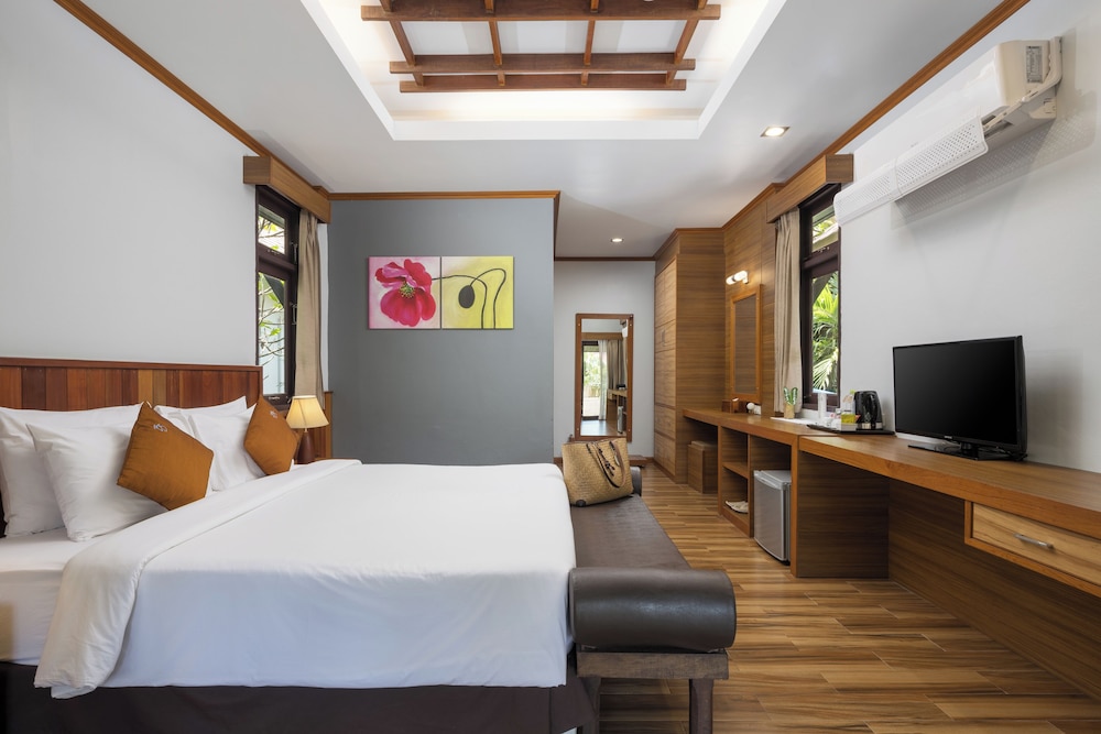 DELUXE, COTTAGE, KING BED