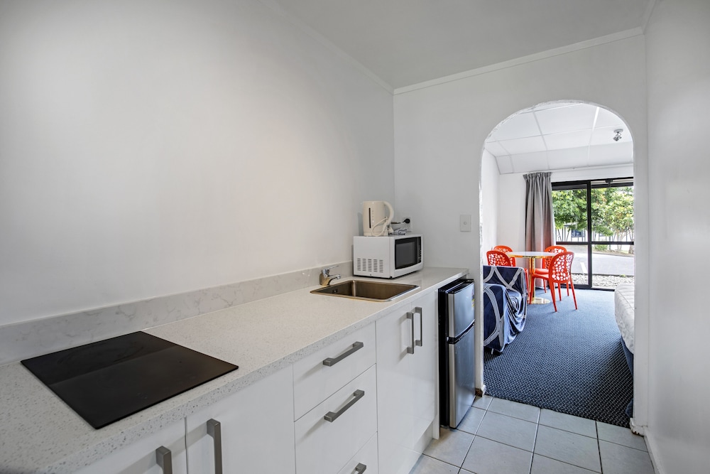 Oakwood Manor 62/62