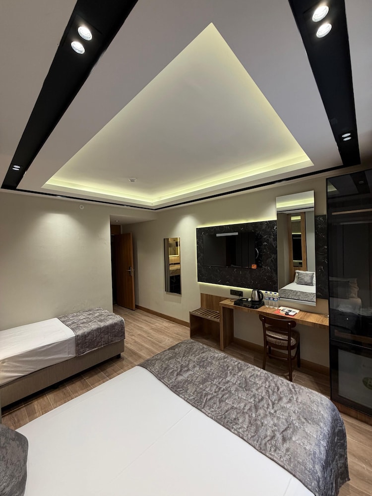 Nil Hotel 19/30