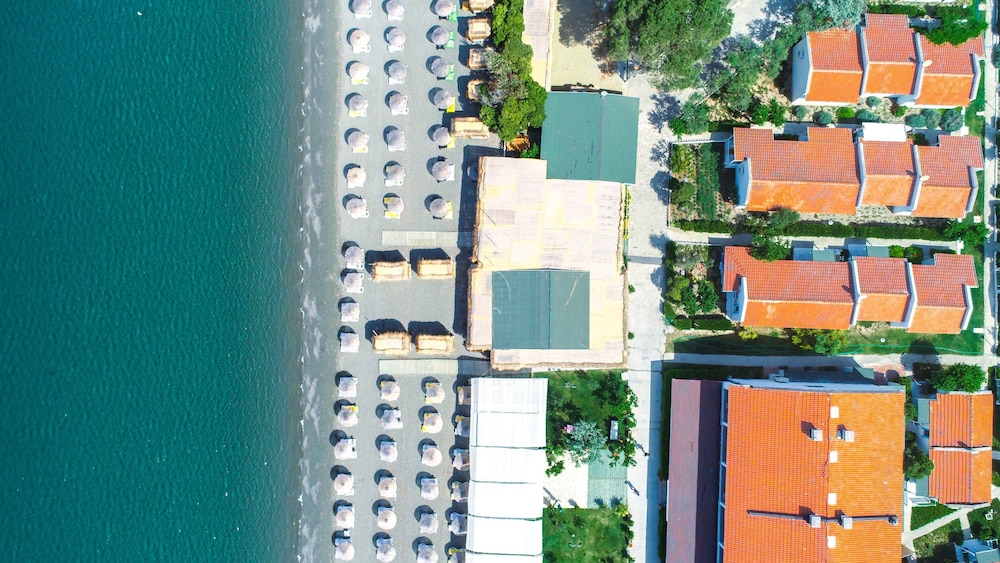 Teos Ormanci Tatil Koyu 3/26