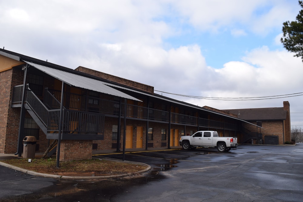 Super 8 by Wyndham Paragould 33/50