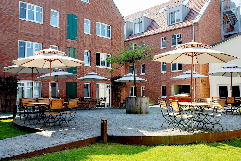 LANDHOTEL HOF BEVERLAND 3/69