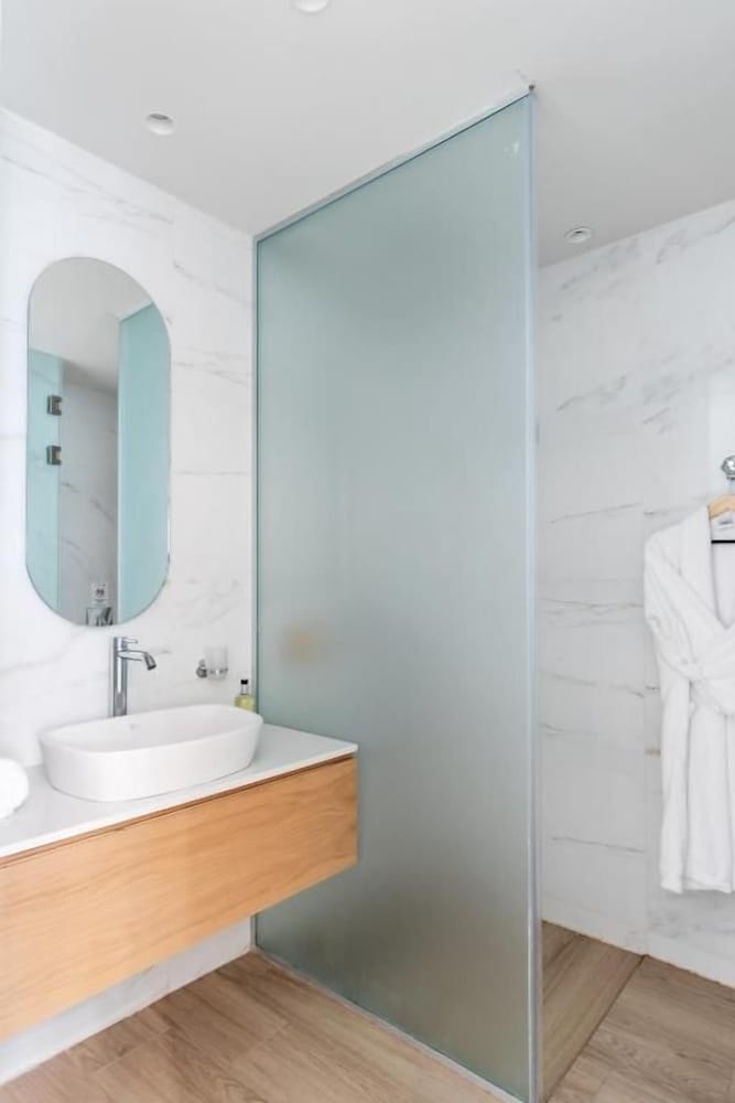 The City Hotel and Suites - Adults Only 59/61
