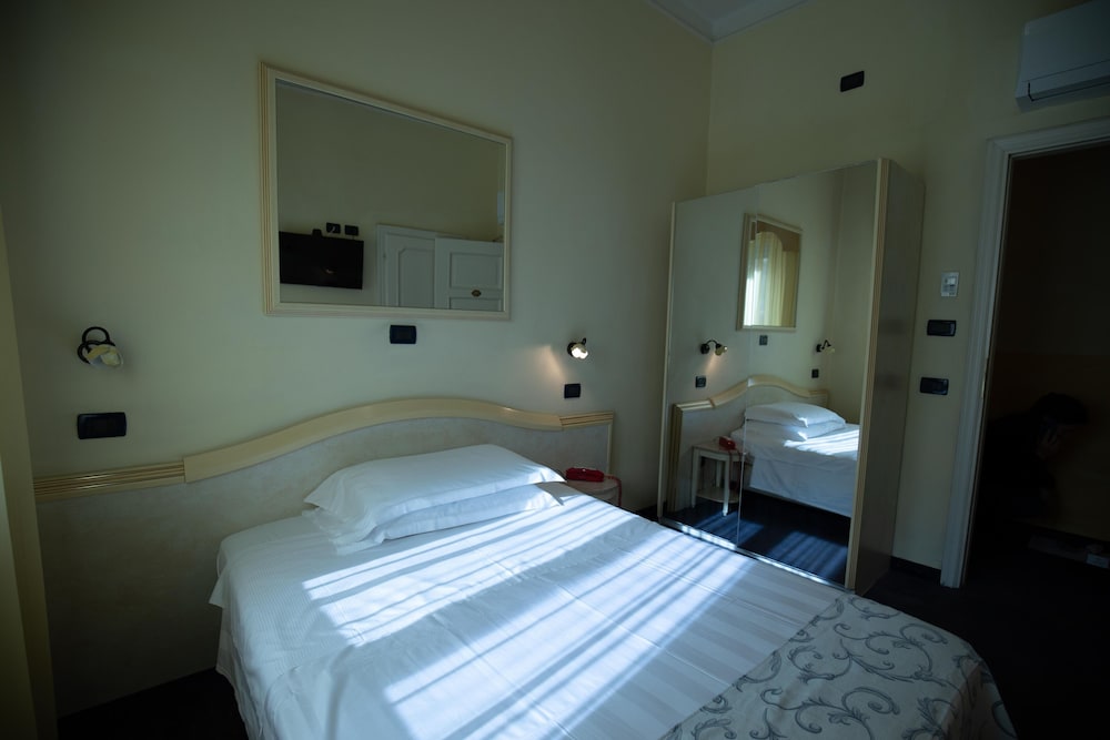 Hotel London 13/39