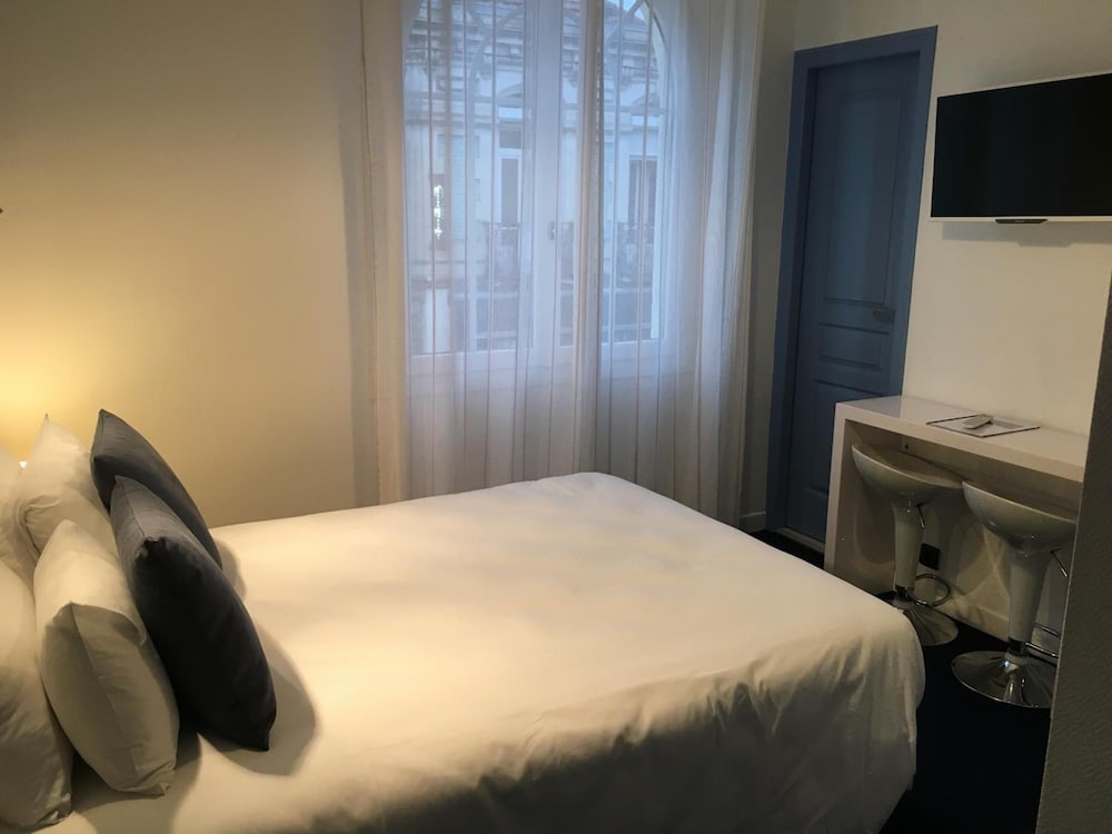 Hôtel La Pergola D'arcachon 8/31